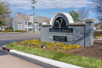 Viera Cool Springs in Franklin, TN - Foto de edificio - Building Photo