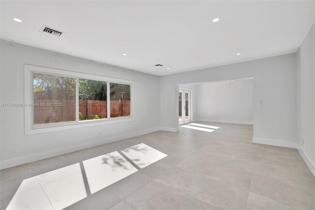 1000 SW 19th St in Fort Lauderdale, FL - Building Photo - Building Photo