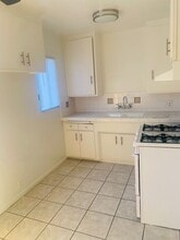 6290 Cherry Ave in Long Beach, CA - Building Photo - Building Photo