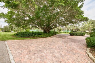8701 Midnight Pass Rd in Sarasota, FL - Building Photo - Building Photo