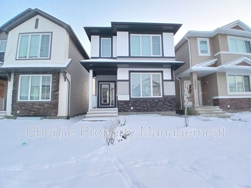 20947 20 Ave NW in Edmonton, AB - Building Photo