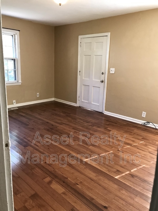 2315 Greenfield Ln in Knoxville, TN - Building Photo - Building Photo