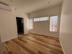 1291 W 22nd St in Los Angeles, CA - Building Photo - Building Photo