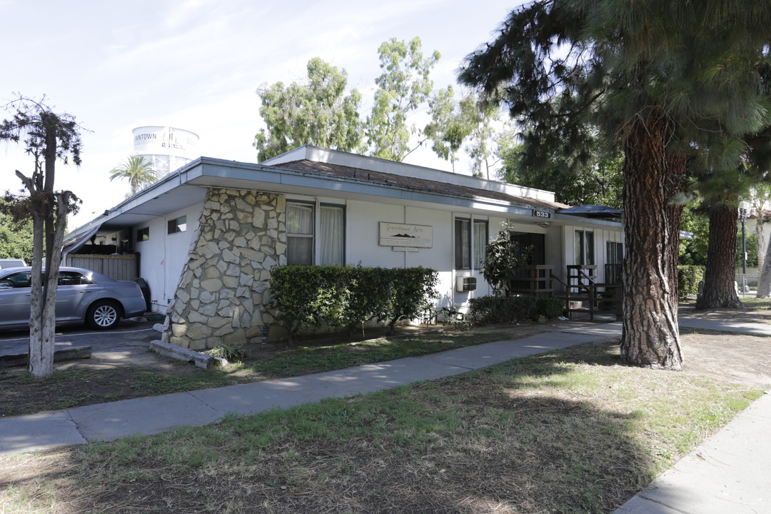 Greenhouse Apartments in Santa Ana, CA - Building Photo