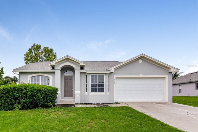 property at 8024 Ridgeglen Cir W