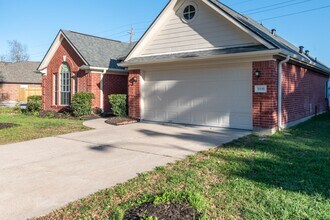 5519 Imperial Grove Dr in Houston, TX - Building Photo - Building Photo