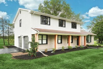 2423 Hepplewhite Dr in York, PA - Building Photo - Building Photo