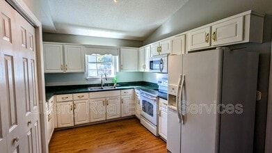 215 Gordon St in Glennville, GA - Building Photo - Building Photo