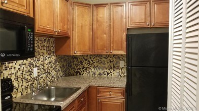 5962 NW 19th St-Unit -1 in Lauderhill, FL - Building Photo - Building Photo