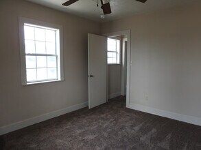 2410 8th St in Bay City, TX - Building Photo - Building Photo