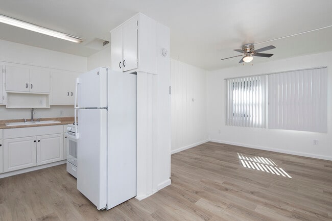 Aztec Lofts Apartments in San Diego, CA - Building Photo - Building Photo