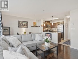 306 6th St in New Westminster, BC - Building Photo