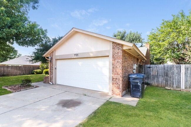 7721 Maehs Terrace in Oklahoma City, OK - Foto de edificio - Building Photo