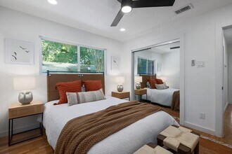 5005 Avenue F in Austin, TX - Foto de edificio - Building Photo