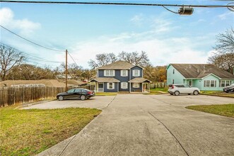 3201 Jack Cook Dr in Austin, TX - Foto de edificio - Building Photo