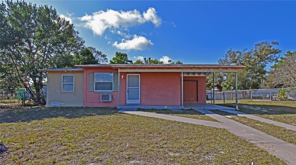 421 Briarwood Ln in Spring Hill, FL - Building Photo