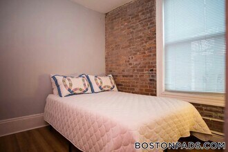 68 Hammond St in Boston, MA - Foto de edificio - Building Photo