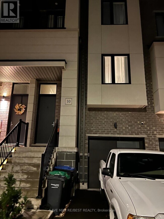10 Heathrow Ln in Caledon, ON - Building Photo - Building Photo