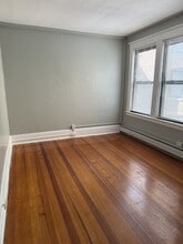 14 E Main St in Plainville, CT - Building Photo - Building Photo