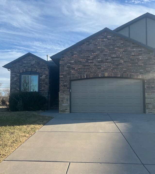 7469-7473 E Summerside Pl in Bel Aire, KS - Foto de edificio