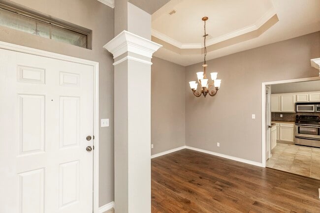 property at 434 Harbor Oaks Dr