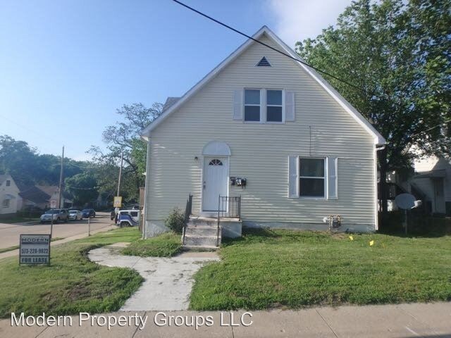 701 Hickman Ave in Columbia, MO - Building Photo