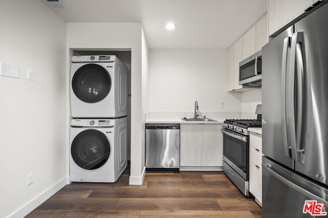 property at 2527 Hauser Blvd