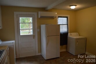 819 Charlotte Ave in Statesville, NC - Building Photo - Building Photo