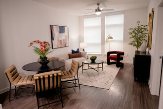 Park on 14th in Plano, TX - Foto de edificio - Building Photo