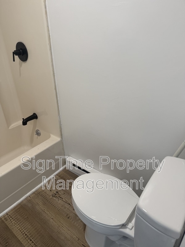 62 W Church St in Hagerstown, MD - Building Photo - Building Photo