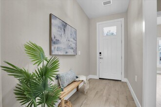 5341 71st Way N in St. Petersburg, FL - Building Photo - Building Photo