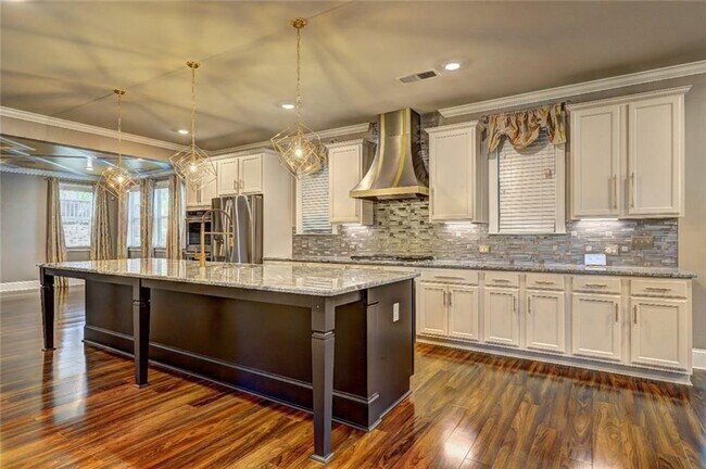 4527 Bridgeway Rd in Atlanta, GA - Foto de edificio - Building Photo