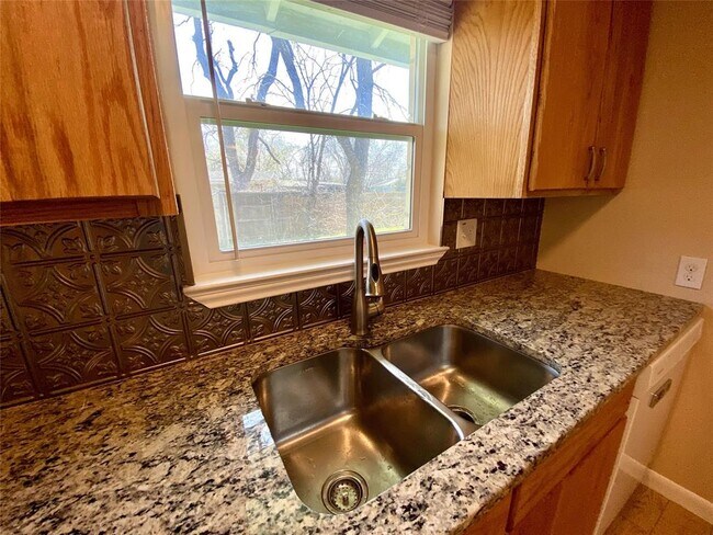 property at 3005 Burning Oak Dr