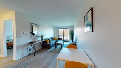 Rue Mistral in Montréal, QC - Building Photo - Building Photo