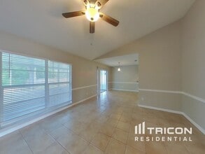 1028 Hardwood Dr in Valrico, FL - Building Photo - Building Photo