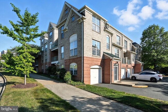 property at 12180 Abington Hall Pl