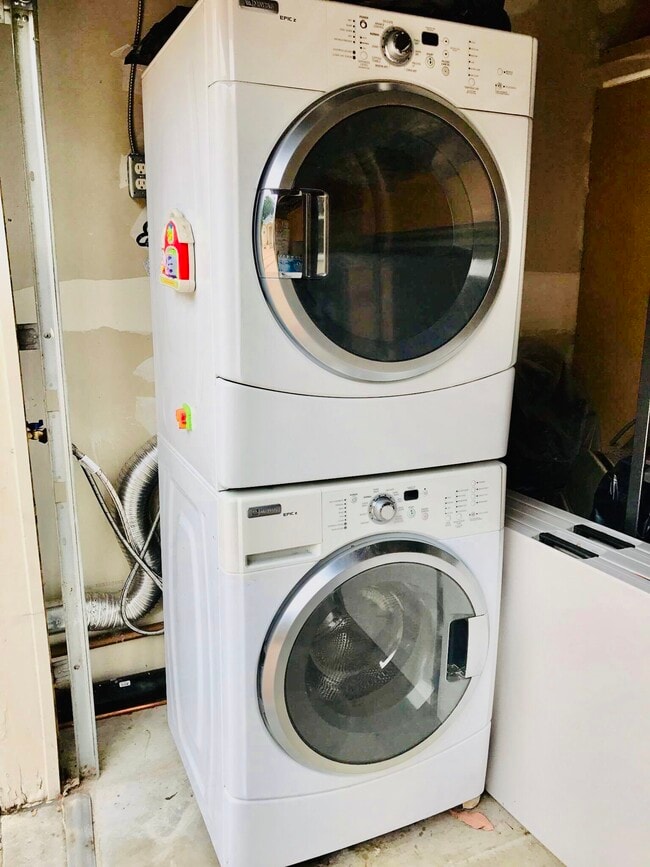 1108 Olmsted Dr in Glendale, CA - Building Photo - Building Photo