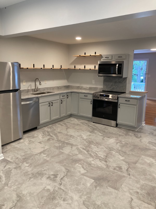 1505 Woodland Rd in Garner, NC - Foto de edificio - Building Photo