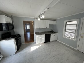 291 Lexington St, Unit 01 in Boston, MA - Building Photo - Building Photo