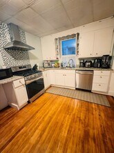 24 Parlin St in Everett, MA - Foto de edificio - Building Photo