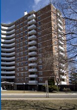 Islington Towers in Toronto, ON - Building Photo - Building Photo