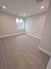 3218 Union St in Queens, NY - Building Photo - Building Photo