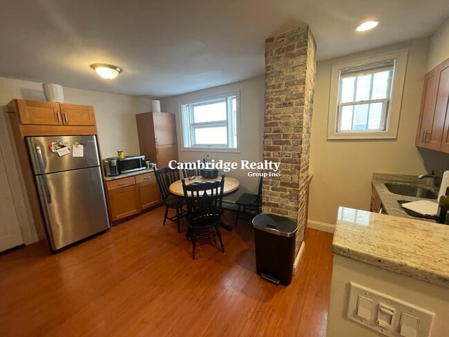 305 Cardinal Medeiros Ave, Unit 1
