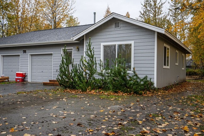 property at 1290 Hoka Hay Cir