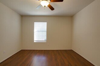 4541 Martingale View Ln in Fort Worth, TX - Building Photo - Building Photo