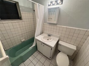 1578 NE 33rd St in Oakland Park, FL - Building Photo - Building Photo