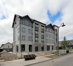 Waterford Square in Guelph, ON - Building Photo - Building Photo