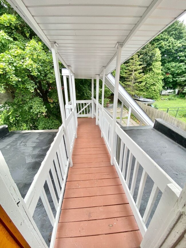 132 N Champlain St in Burlington, VT - Building Photo - Building Photo