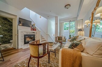 1059 Esparanza Way in San Jose, CA - Building Photo - Building Photo
