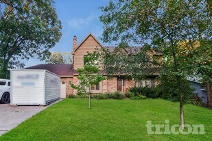 17295 Hibiscus Ave in Lakeville, MN - Building Photo